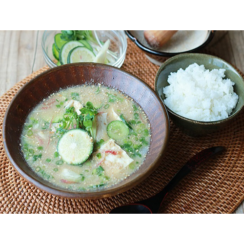 ヤマエ食品工業 高千穂峡つゆ かつお味あまくち 500ml